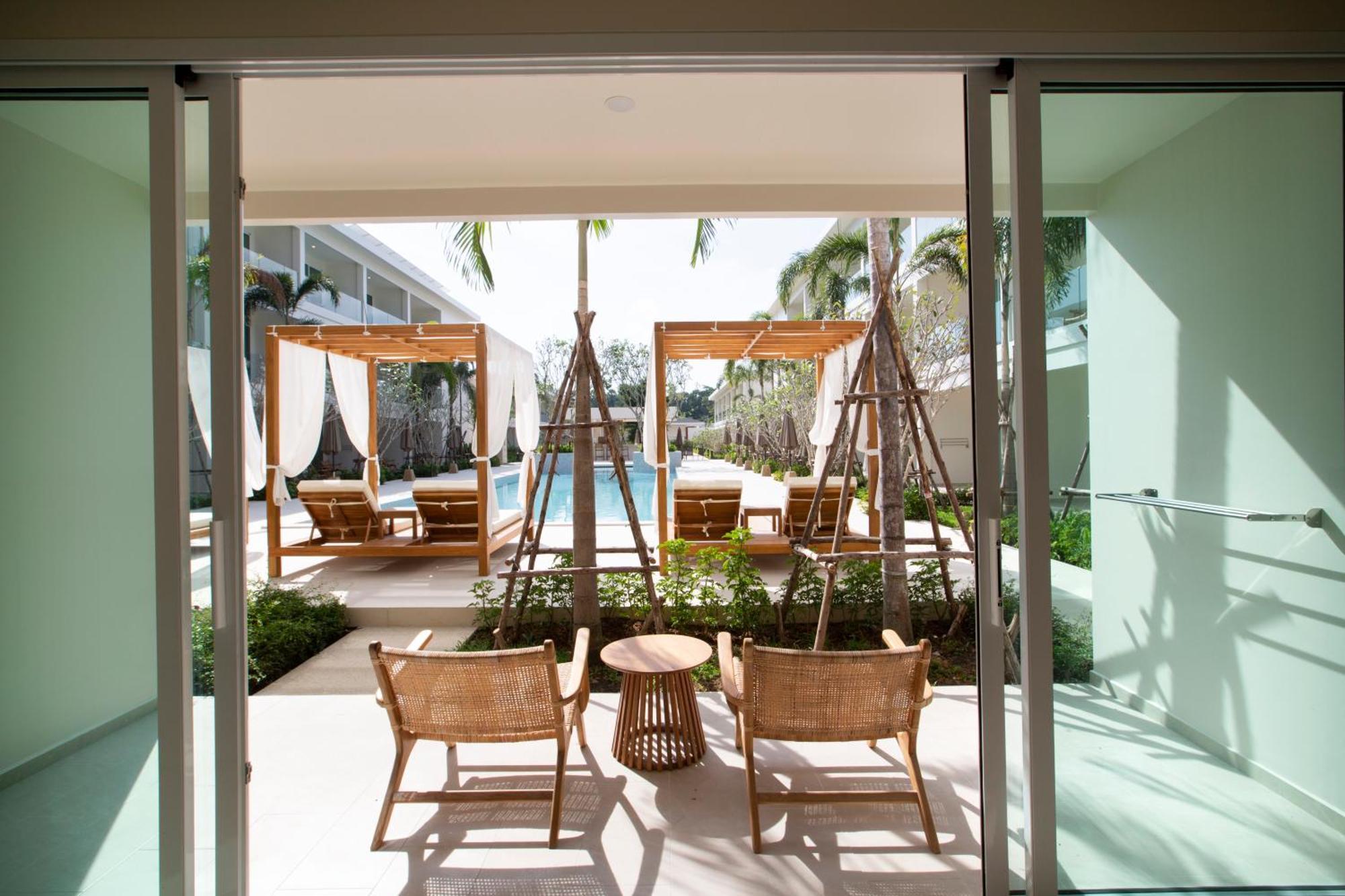 Niranapa Boutique Resort Pantai Kata Bagian luar foto