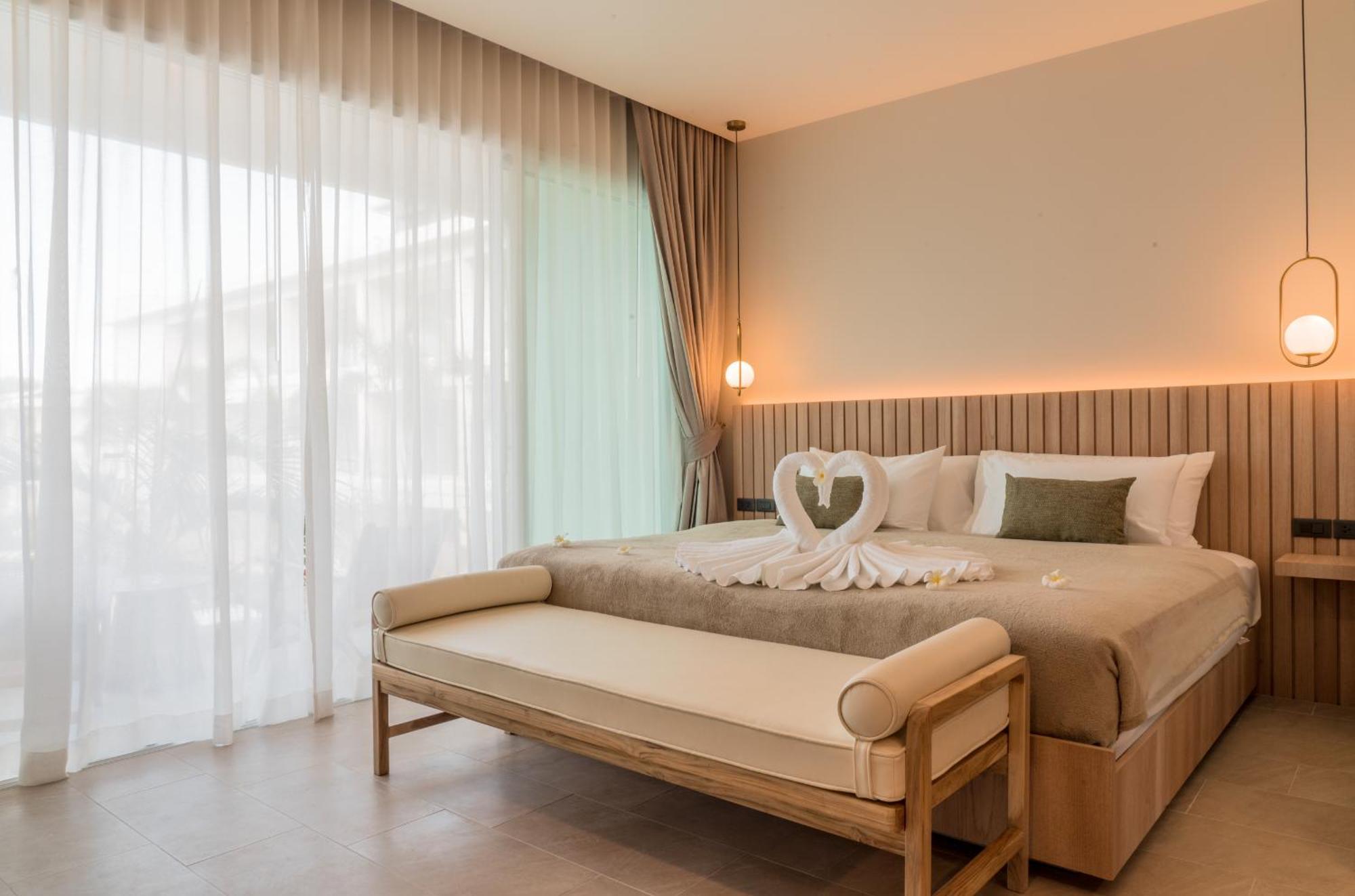 Niranapa Boutique Resort Pantai Kata Bagian luar foto
