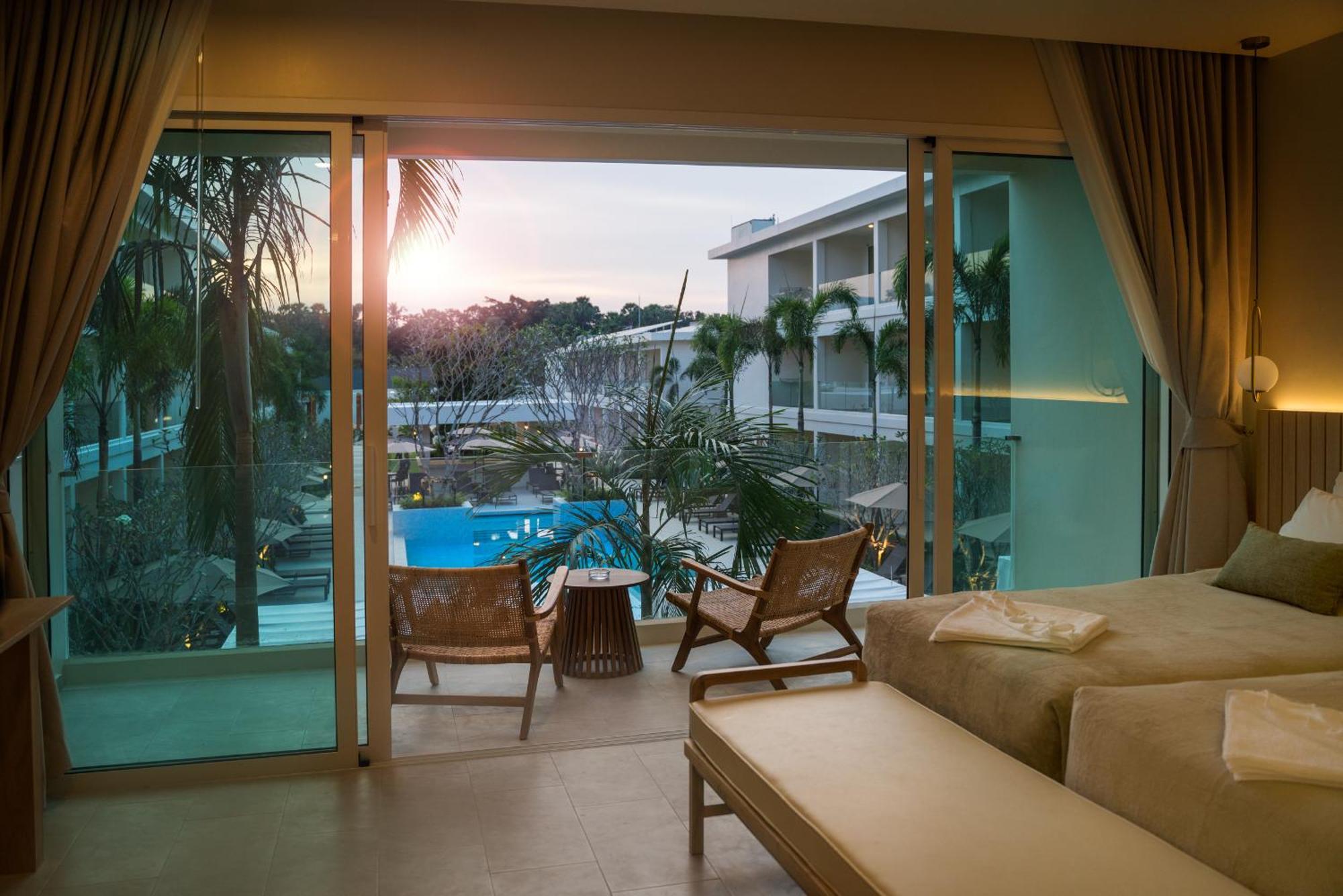 Niranapa Boutique Resort Pantai Kata Bagian luar foto
