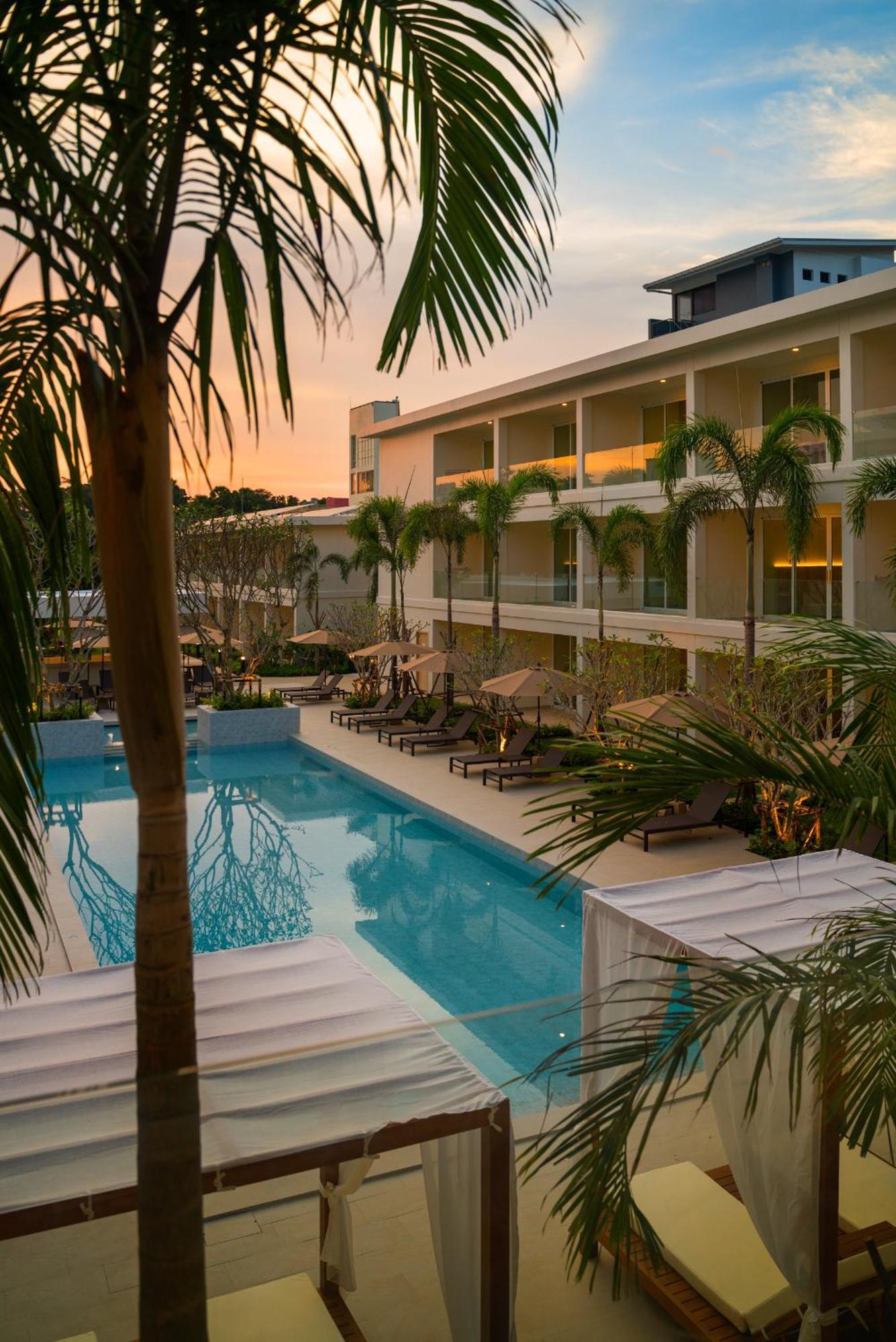 Niranapa Boutique Resort Pantai Kata Bagian luar foto